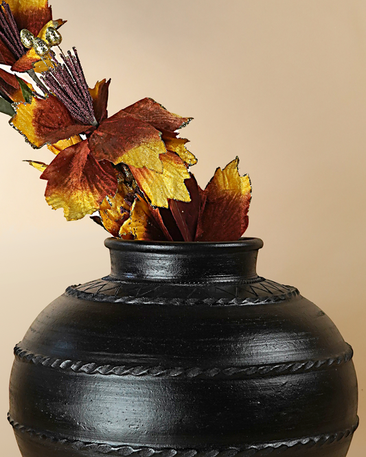 Kuro Terracotta Vase