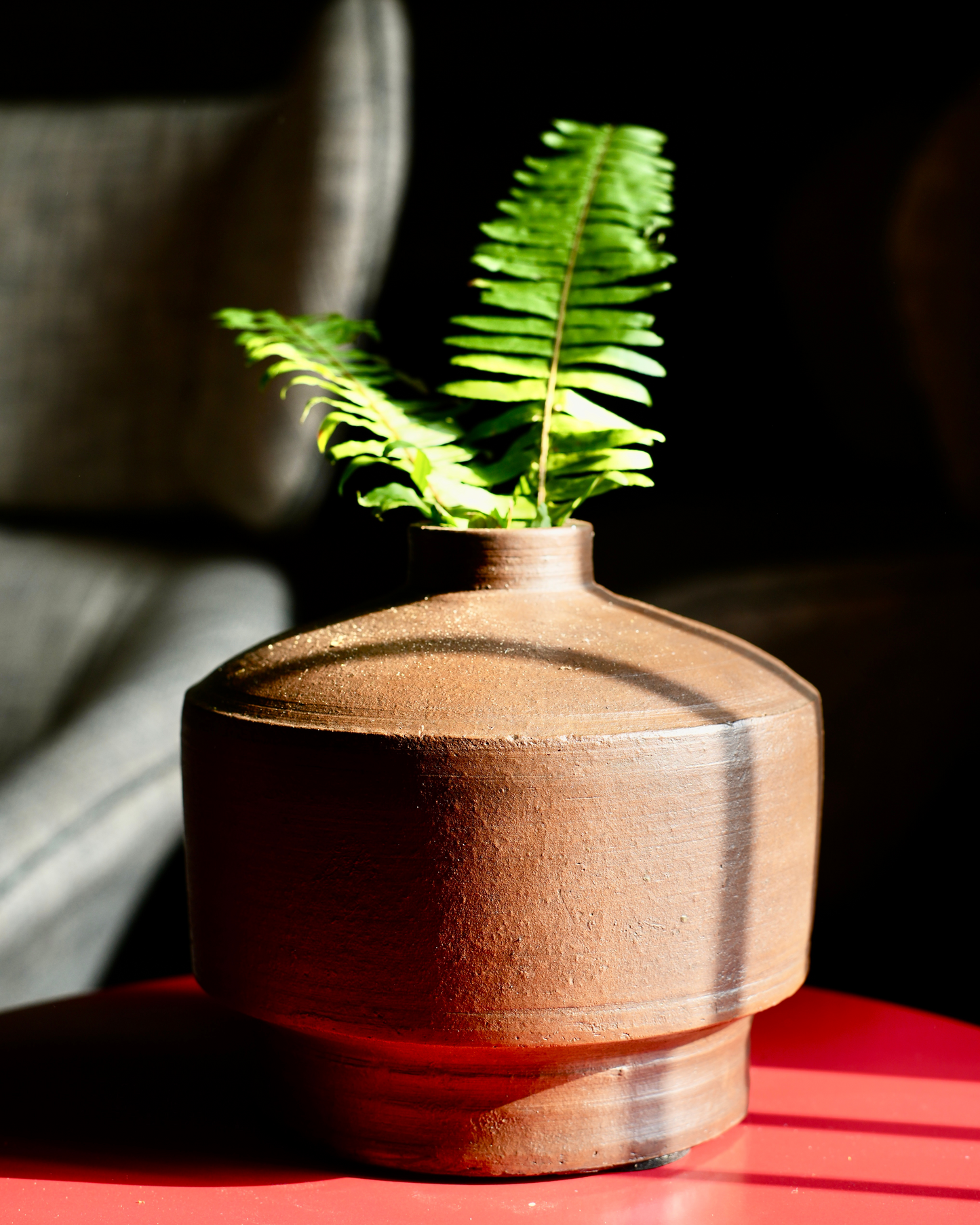 Solís Terracota Vase